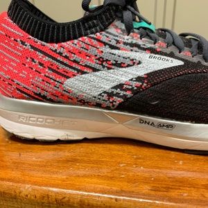 Brooks Ricochet Running Shoes
